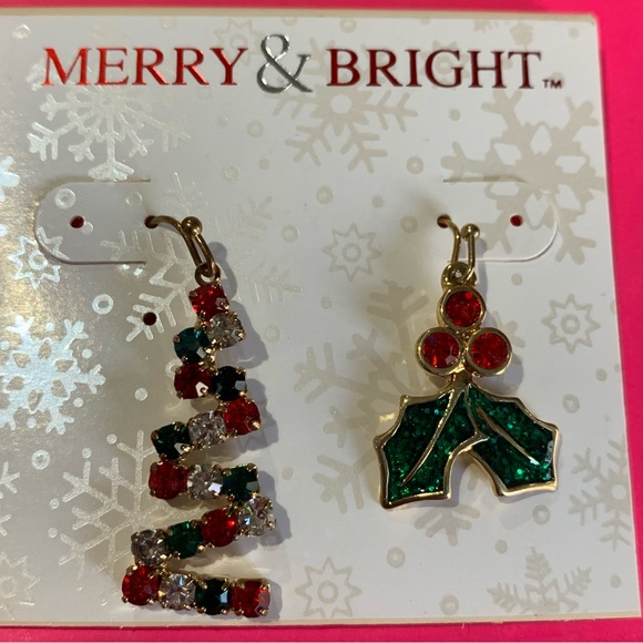 Holiday Ears Mismatch XMAS Tree Gold Tone Drop Earrings - Picture 2 of 3